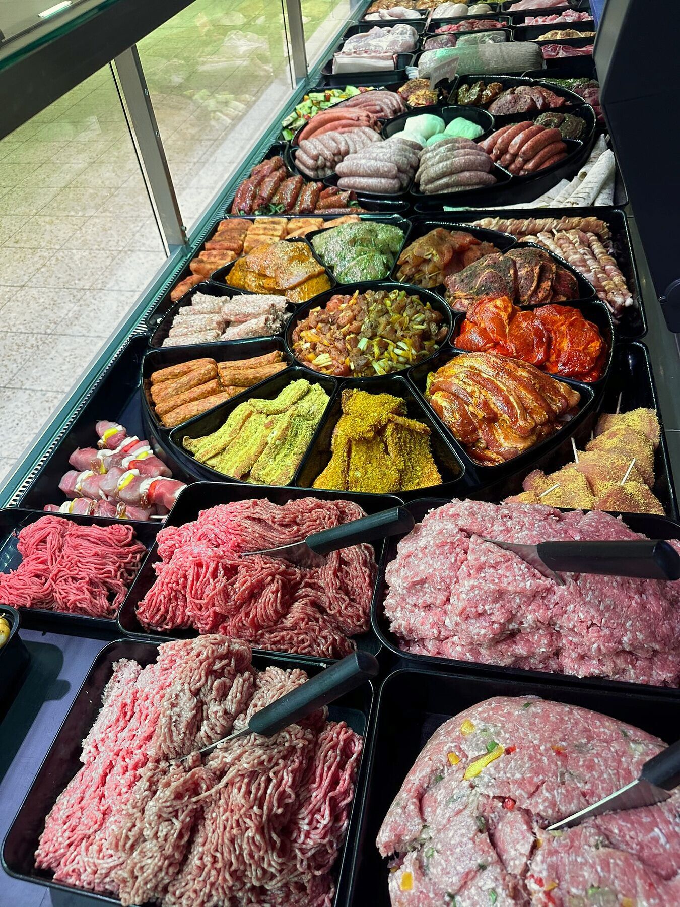 Grillgut in der Theke